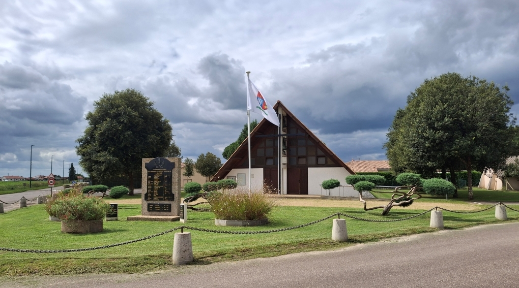 eglise-monument audon.jpg